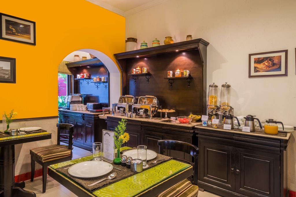 Home@F37 Kailash Colony Metro Ню Делхи Екстериор снимка