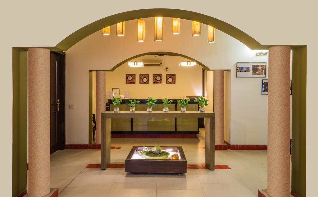 Home@F37 Kailash Colony Metro Ню Делхи Екстериор снимка