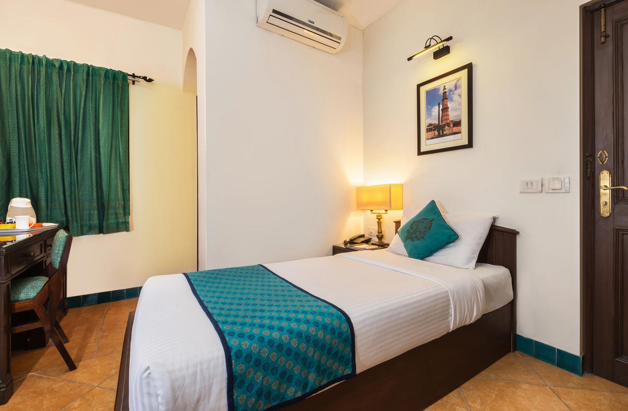 Home@F37 Kailash Colony Metro Ню Делхи Екстериор снимка