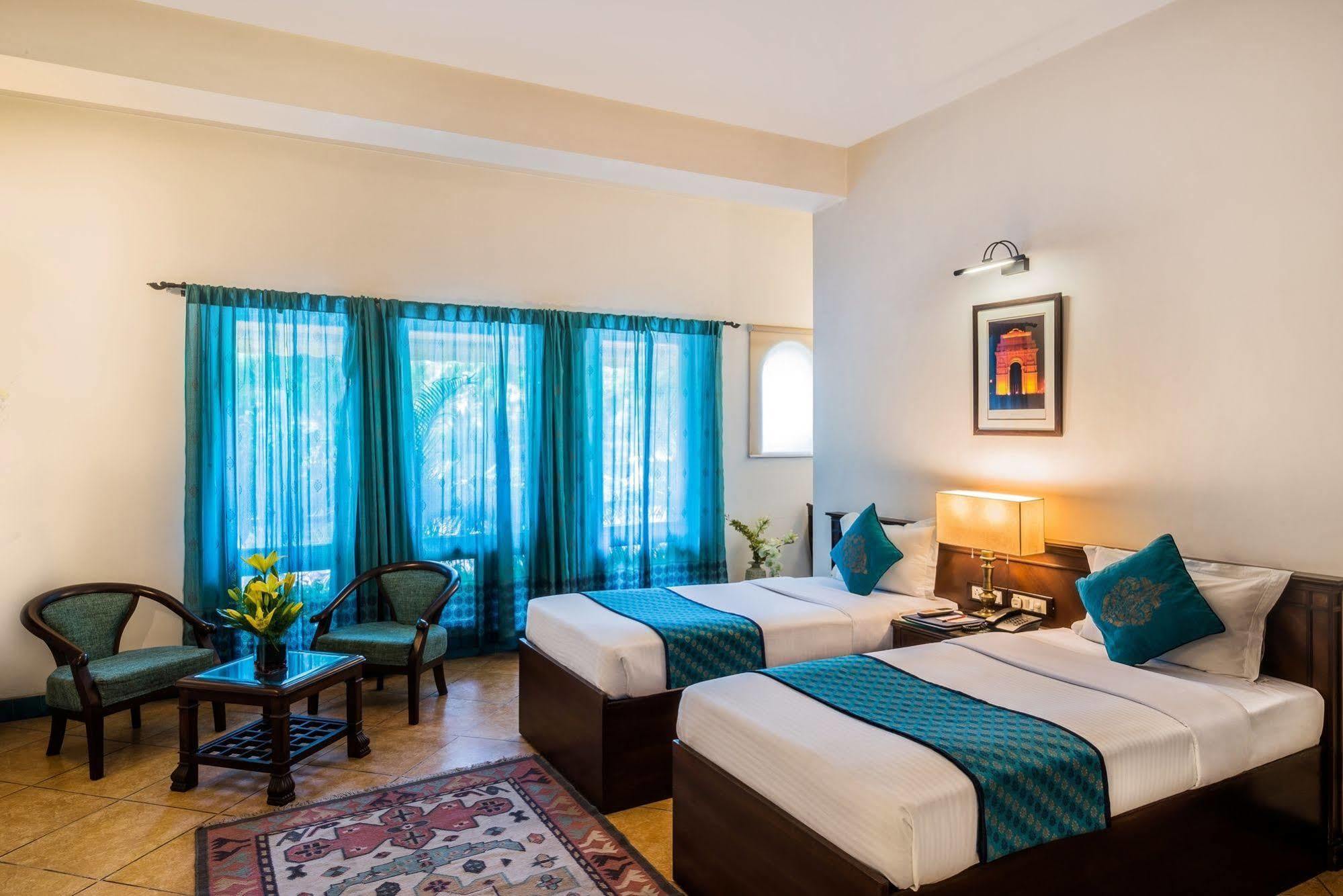 Home@F37 Kailash Colony Metro Ню Делхи Екстериор снимка